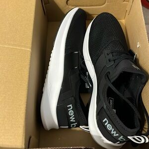 New Balance Training Entertainment Women’s 10.5 NEW Black Shoes Sneakers